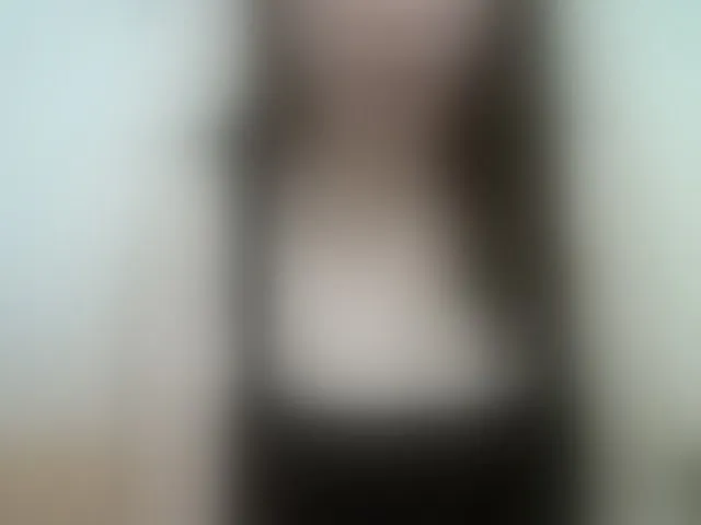 Live sex webcam photo for LovelyYna #293033907