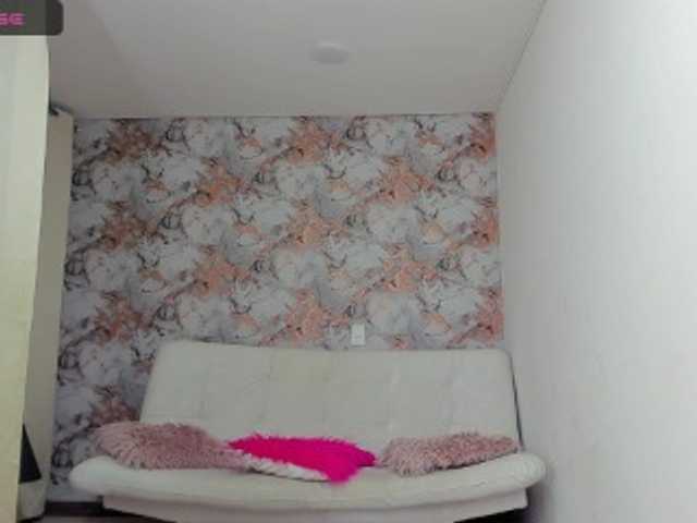 Live sex webcam photo for Lovelylatina1 #276189982