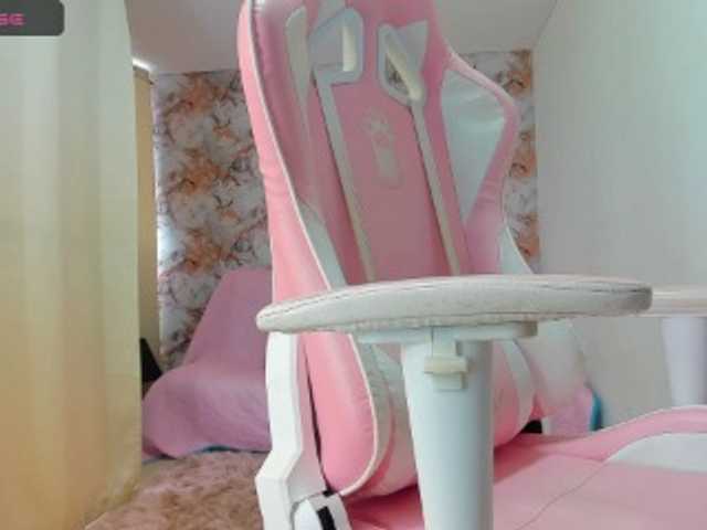 Live sex webcam photo for Lovelylatina1 #276305555