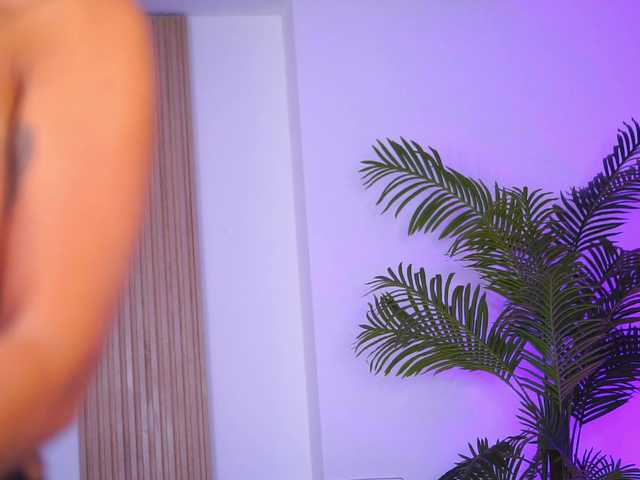 Live sex webcam photo for LovingBlondie #290190097