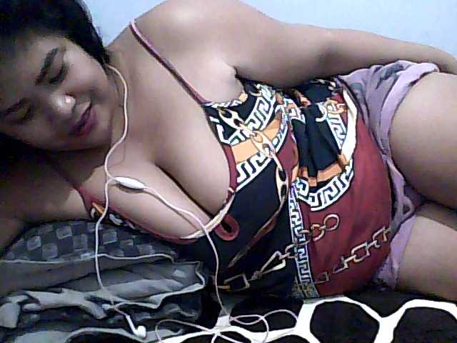 Live sex webcam photo for LovingMe89 #276468318
