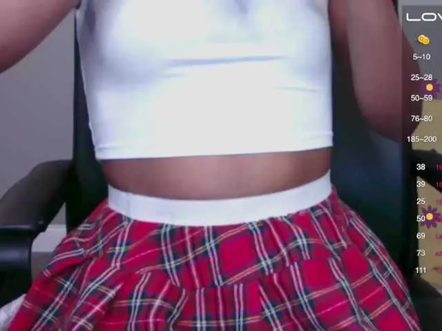 Live sex webcam photo for LovingNina #275567779