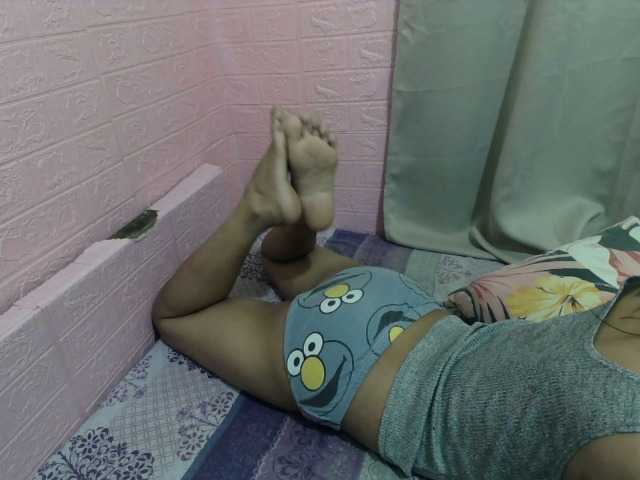 Live sex webcam photo for LovingSandra04 #277296516