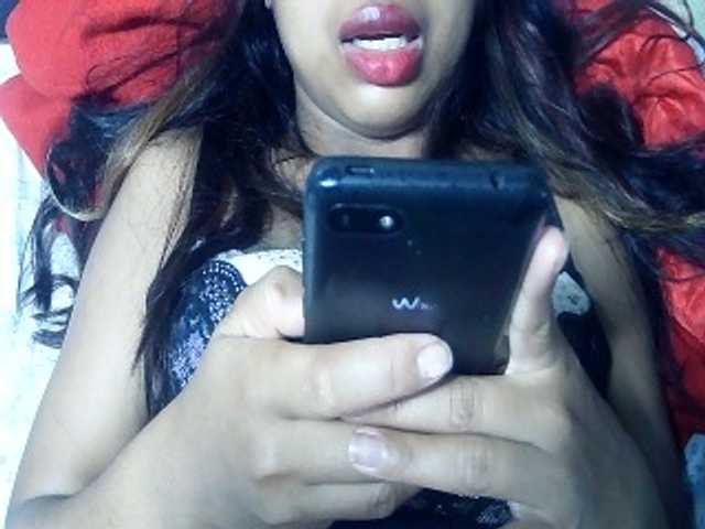 Live sex webcam photo for Loyenne #272347628