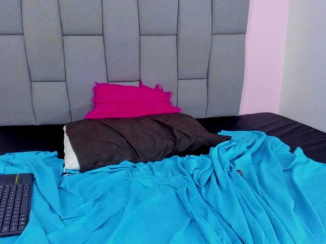 Live sex webcam photo for Lu20- #274080297