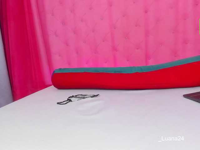 Live sex webcam photo for Luana24 #290035988