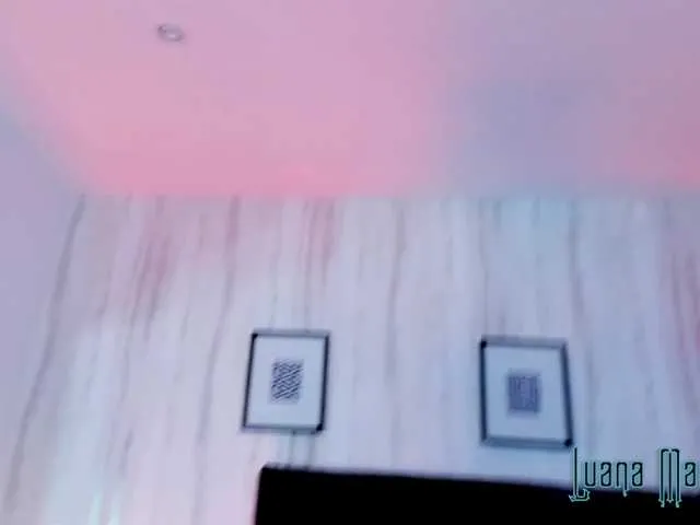 Live sex webcam photo for LuanaMarCielo #290720886