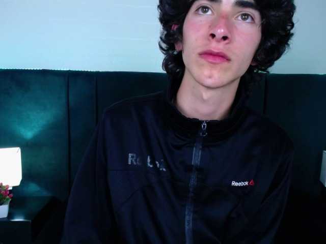 Live sex webcam photo for Lucas-Frost #277125801