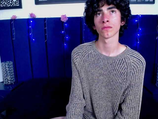 Live sex webcam photo for Lucas-Frost #277147740