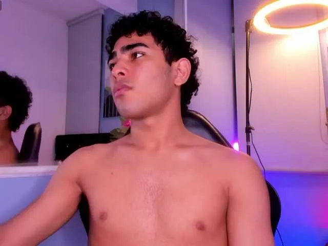 Live sex webcam photo for LucasCarterr #291102540