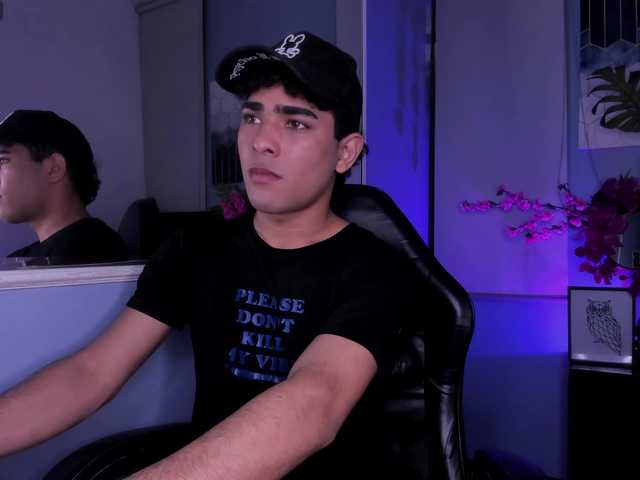 Live sex webcam photo for LucasCarterr #291389565