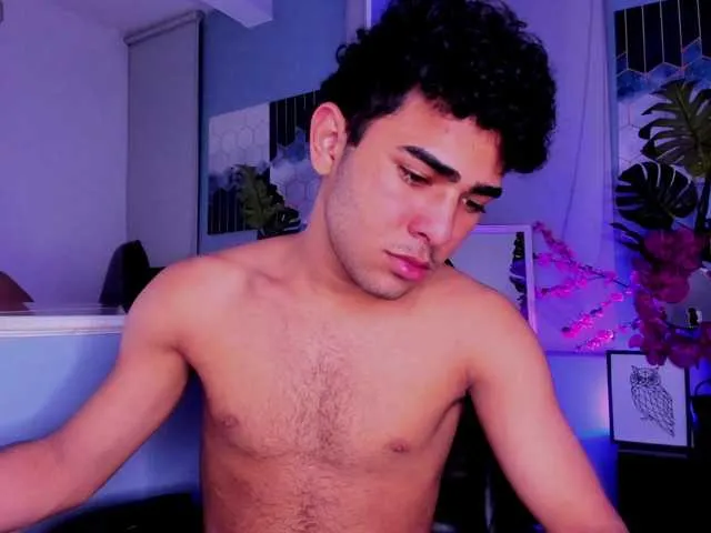 Live sex webcam photo for LucasCarterr #291422701