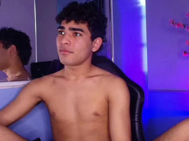 Live sex webcam photo for LucasCarterr #291480069