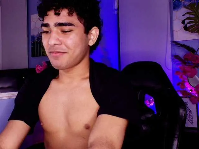 Live sex webcam photo for LucasCarterr #291492608