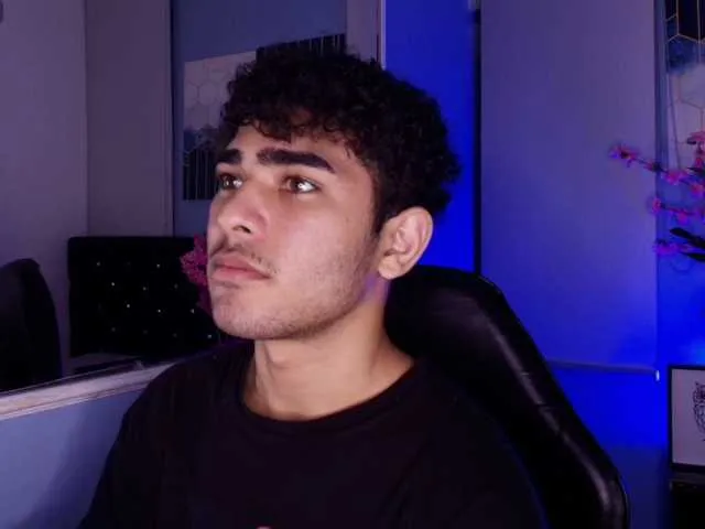 Live sex webcam photo for LucasCarterr #291705656