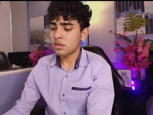 Live sex webcam photo for LucasCarterr #291720375