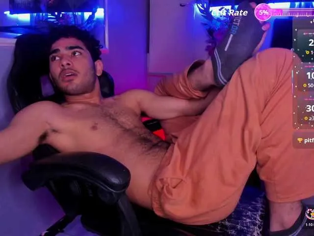 Live sex webcam photo for LucasCarterr #292374135