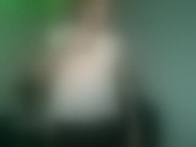 Live sex webcam photo for LucasGaeel #293416682