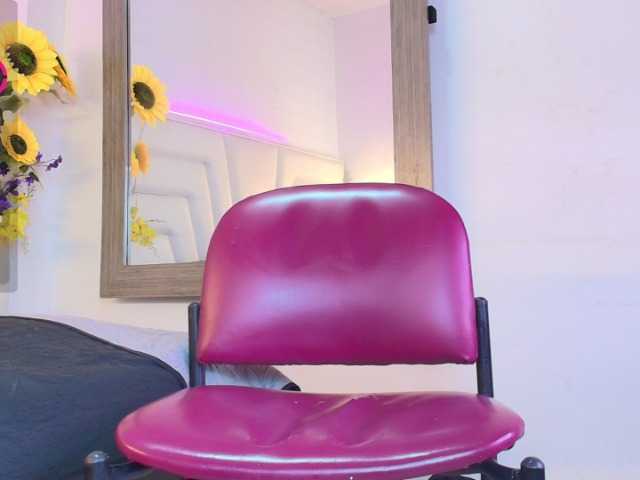 Live sex webcam photo for Lucaslovee #292236693