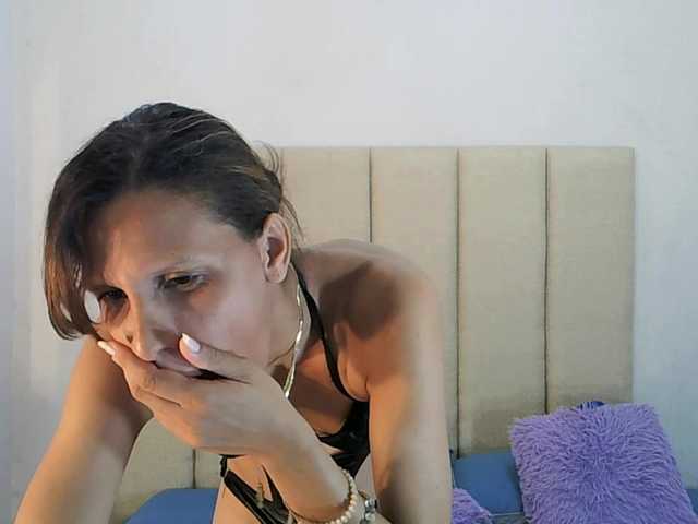 Live sex webcam photo for LuciCortez #276366700