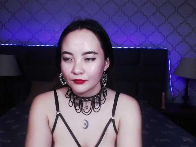 Live sex webcam photo for LuciMun #273163576