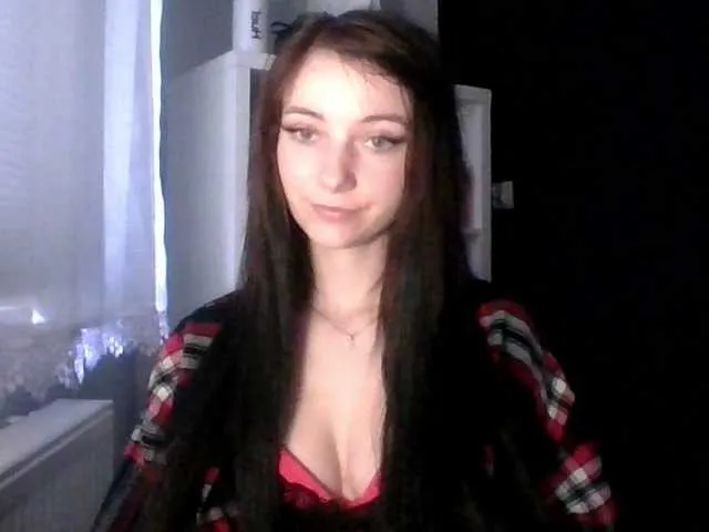 Live sex webcam photo for LuciaLovely #275433455