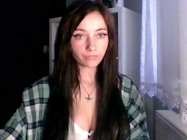 Live sex webcam photo for LuciaLovely #275473083