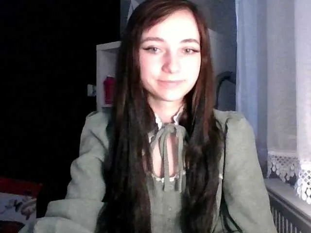 Live sex webcam photo for LuciaLovely #275558120