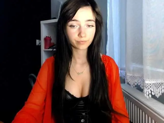 Live sex webcam photo for LuciaLovely #275696398