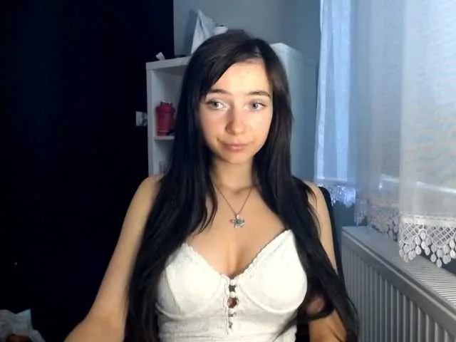 Live sex webcam photo for LuciaLovely #275731967