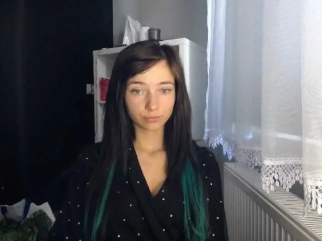 Live sex webcam photo for LuciaLovely #275947186