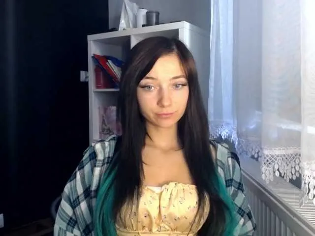Live sex webcam photo for LuciaLovely #276002304