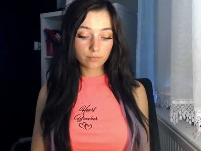 Live sex webcam photo for LuciaLovely #276021023