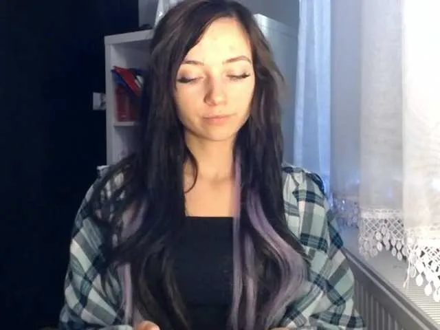 Live sex webcam photo for LuciaLovely #276025861