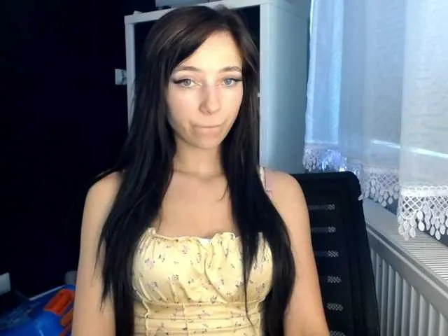 Live sex webcam photo for LuciaLovely #276106500