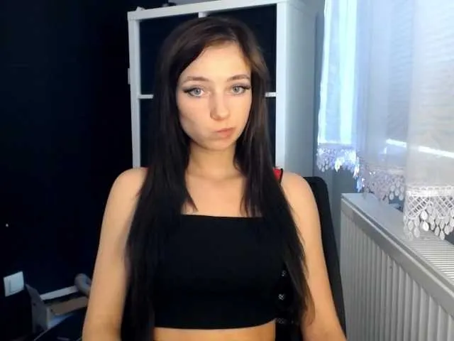 Live sex webcam photo for LuciaLovely #276114084