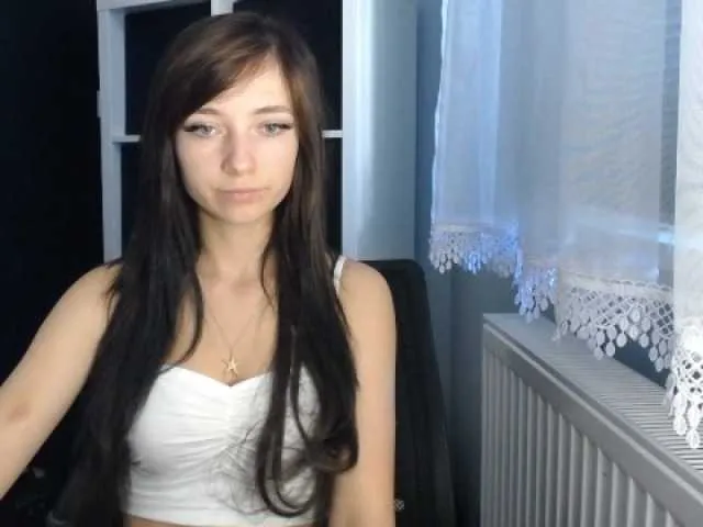 Live sex webcam photo for LuciaLovely #276216967