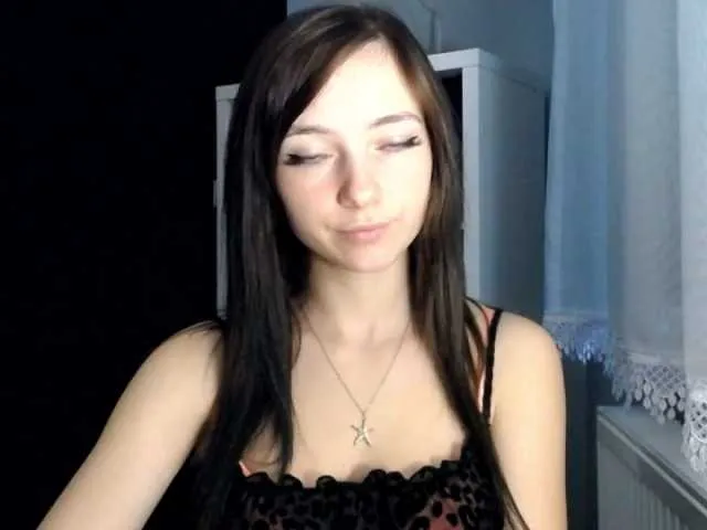 Live sex webcam photo for LuciaLovely #276309823