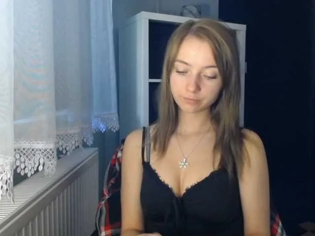 Live sex webcam photo for LuciaLovely #276374389