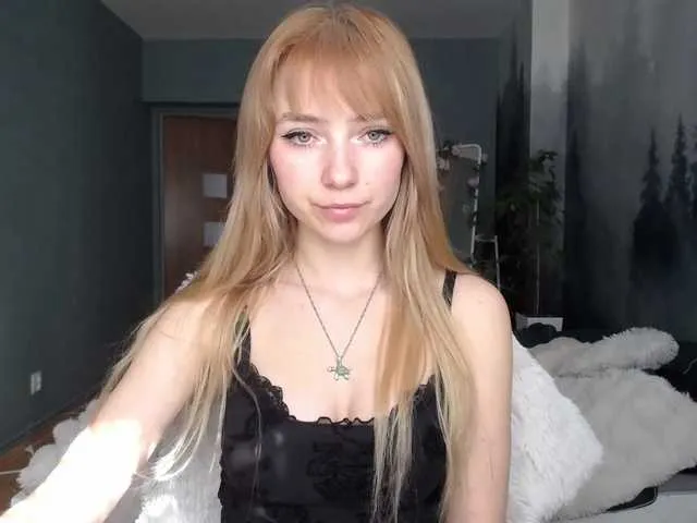 Live sex webcam photo for LuciaLovely #291124050