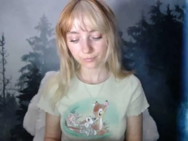 Live sex webcam photo for LuciaLovely #291521903