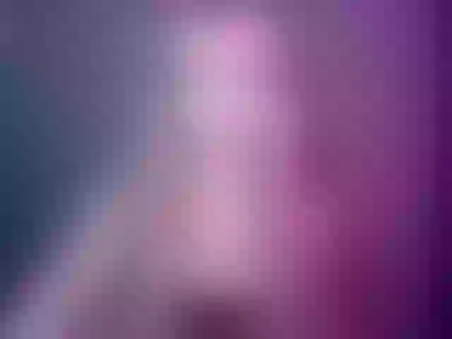 Live sex webcam photo for LuciaLovely #291999249