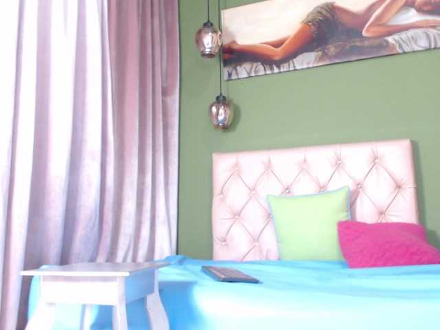 Live sex webcam photo for LuciaSpear #291468038