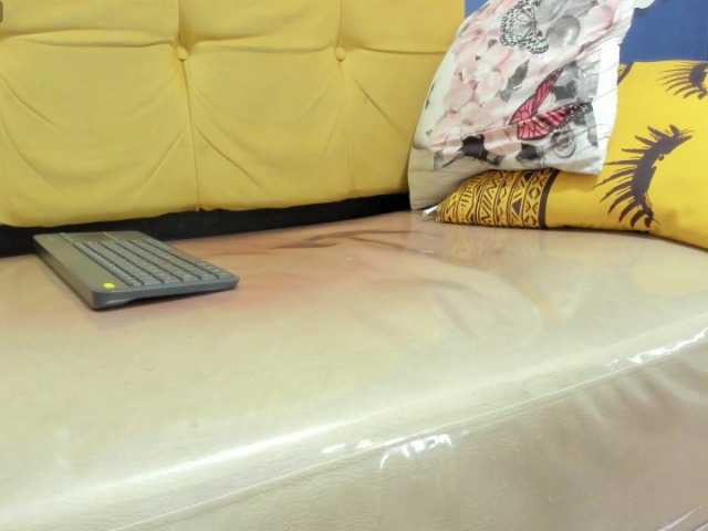 Live sex webcam photo for LuciaSpear #291934532