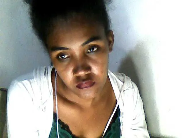 Live sex webcam photo for Luciahh #278233084