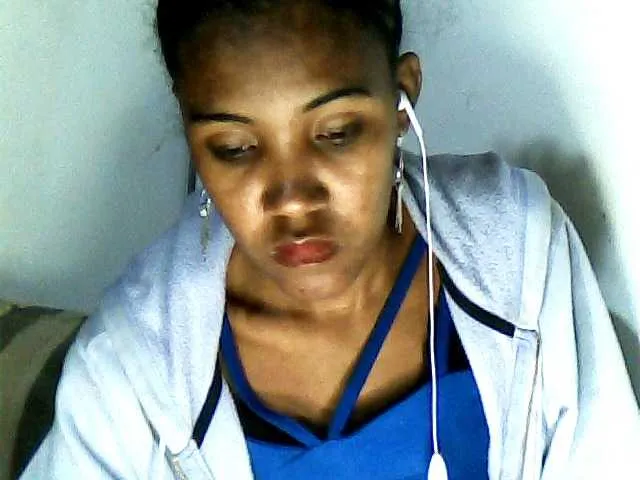 Live sex webcam photo for Luciahh #278271139