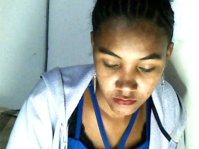 Live sex webcam photo for Luciahh #278276888