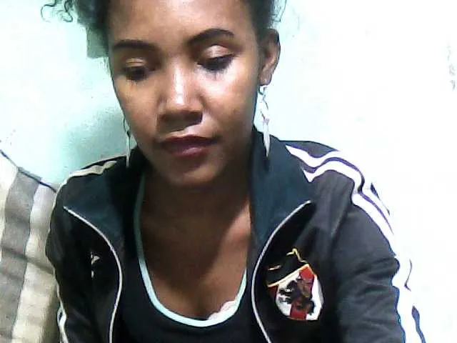 Live sex webcam photo for Luciahh #288967778