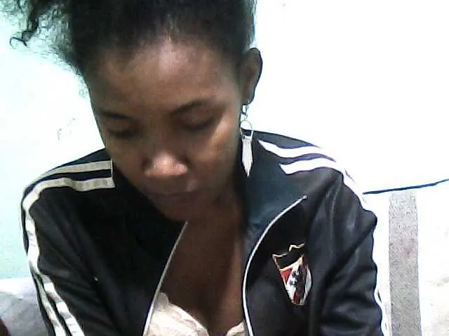 Live sex webcam photo for Luciahh #289155960