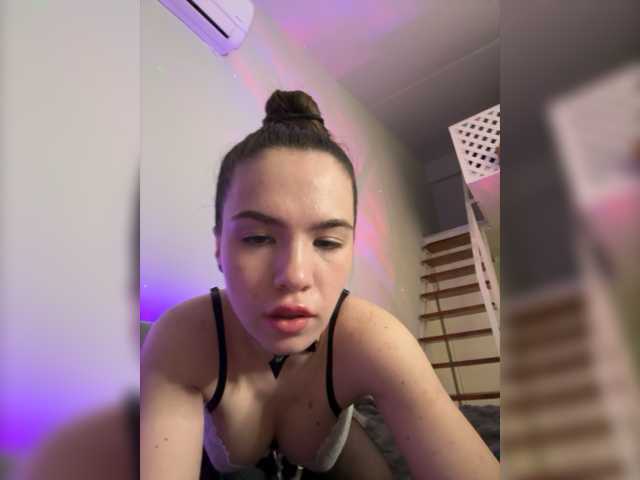 Live sex webcam photo for Lucian-Al #277910279